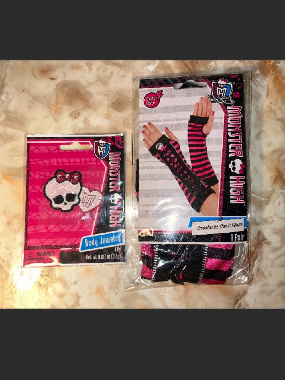 Monster High Draculaura Body Jewelry and Fingerless Gloves